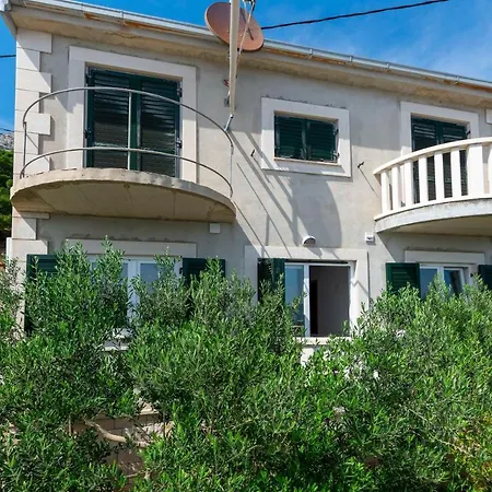 Djani Apartament *