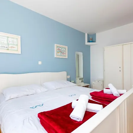 Apartament Djani