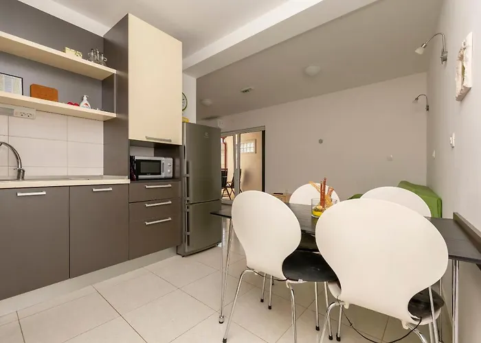 Djani Appartement *