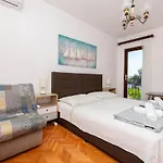 Djani Апартаменты *