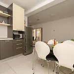 Djani Апартаменты *