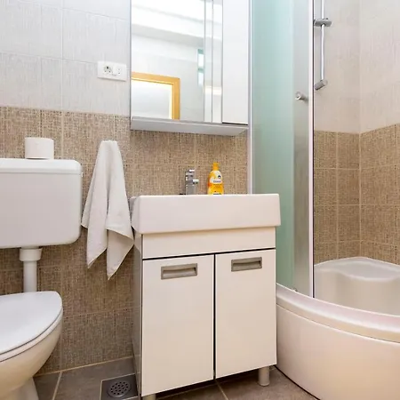Djani Apartman Mimice